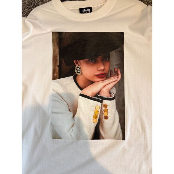 Stussy Tshirt - Picture 2 of 3